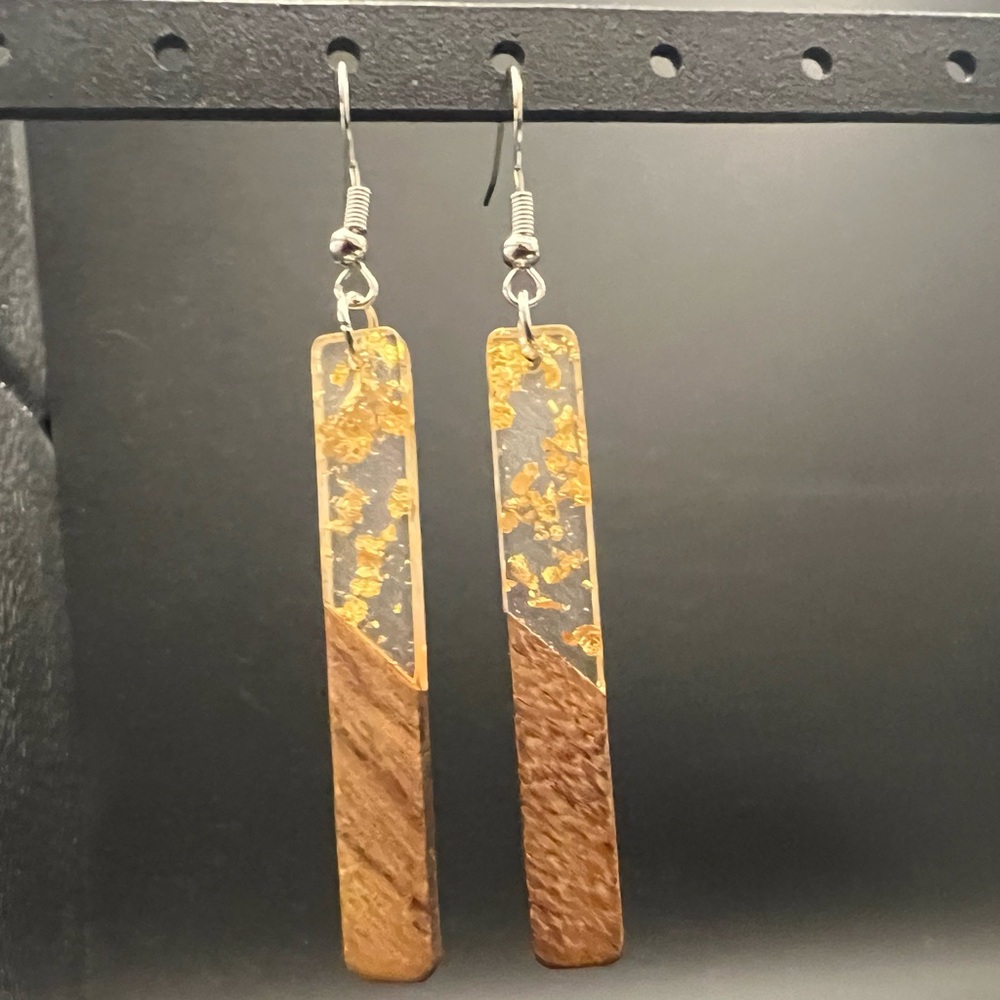 Elegant Gold and Brown Dangle Earrings
